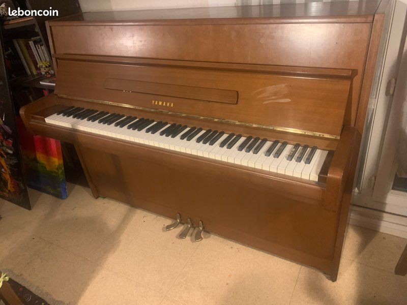 Piano Hervé pierre Gandon à vendre 
bonne affaire 